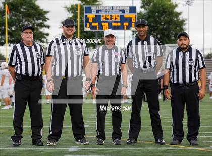 Thumbnail 2 in Eastside Catholic vs. Central Catholic photogallery.