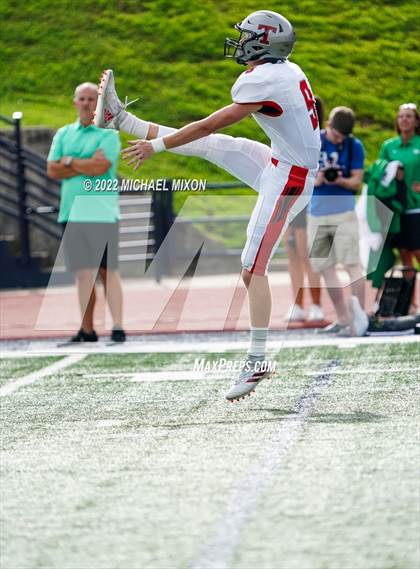 Thumbnail 3 in Thompson vs. Buford photogallery.