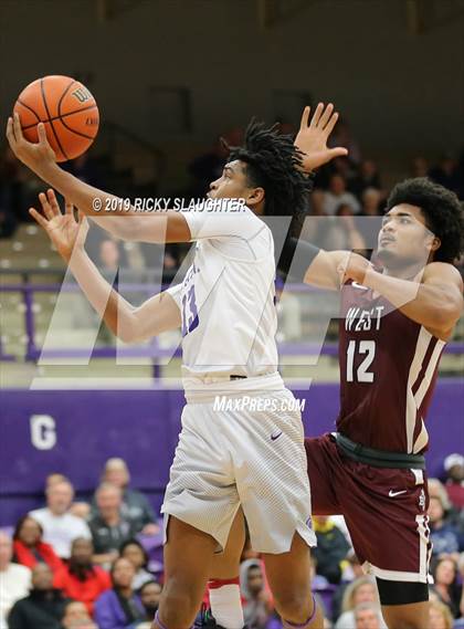 Thumbnail 1 in Belleville West @ Collinsville photogallery.