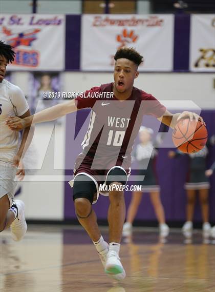 Thumbnail 1 in Belleville West @ Collinsville photogallery.