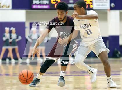 Thumbnail 1 in Belleville West @ Collinsville photogallery.