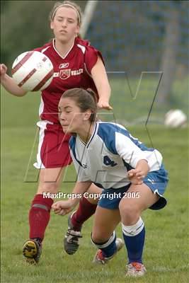Thumbnail 2 in Golden Valley vs. Benicia (Spring Classic) photogallery.