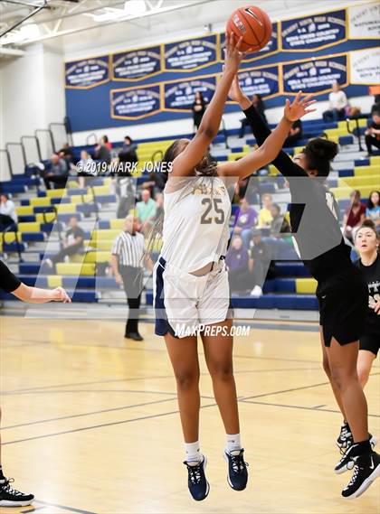Thumbnail 2 in Riverdale Baptist vs. Archbishop Mitty (Nike Tournament of Champions)  photogallery.