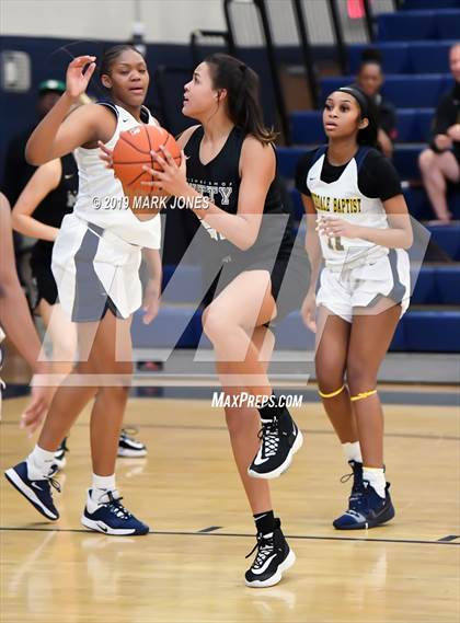 Thumbnail 3 in Riverdale Baptist vs. Archbishop Mitty (Nike Tournament of Champions)  photogallery.