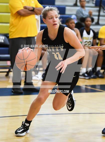Thumbnail 3 in Riverdale Baptist vs. Archbishop Mitty (Nike Tournament of Champions)  photogallery.