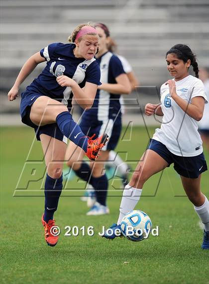 Thumbnail 2 in East Jackson vs. James Clemens (Southern Invitational Shootout 2016) photogallery.