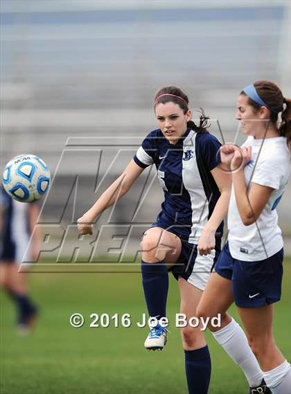 Thumbnail 1 in East Jackson vs. James Clemens (Southern Invitational Shootout 2016) photogallery.
