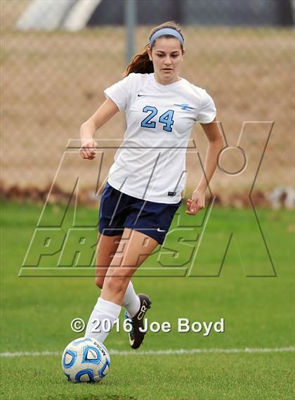 Thumbnail 3 in East Jackson vs. James Clemens (Southern Invitational Shootout 2016) photogallery.