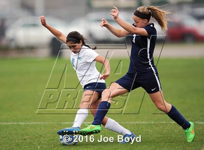 Thumbnail 3 in East Jackson vs. James Clemens (Southern Invitational Shootout 2016) photogallery.