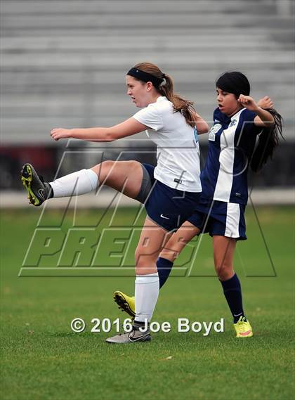 Thumbnail 3 in East Jackson vs. James Clemens (Southern Invitational Shootout 2016) photogallery.
