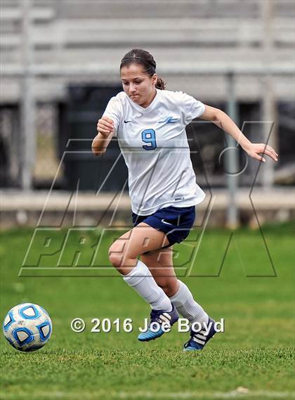 Thumbnail 2 in East Jackson vs. James Clemens (Southern Invitational Shootout 2016) photogallery.