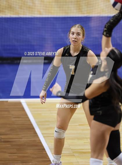 Thumbnail 2 in Battle Mountain vs. Mead (CHSAA 4A First Round) photogallery.