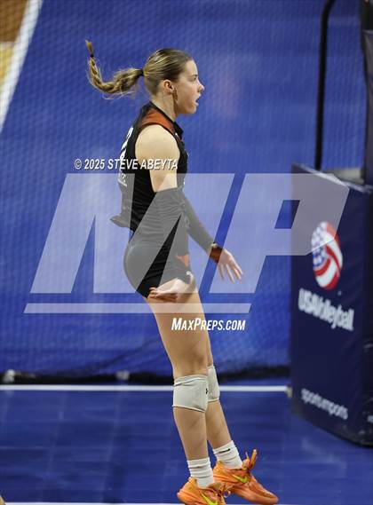 Thumbnail 3 in Battle Mountain vs. Mead (CHSAA 4A First Round) photogallery.