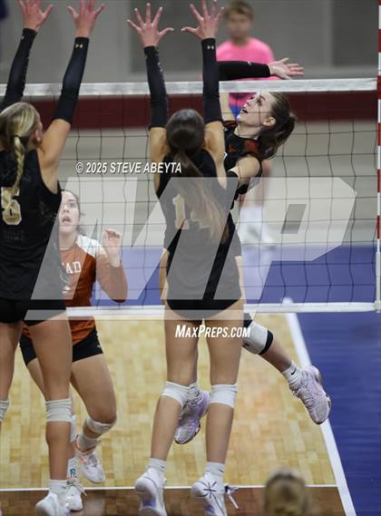 Thumbnail 1 in Battle Mountain vs. Mead (CHSAA 4A First Round) photogallery.