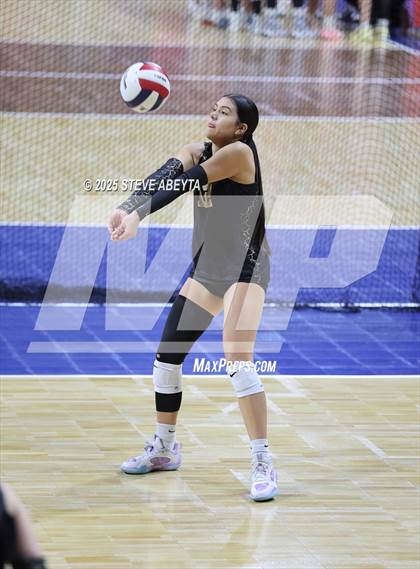 Thumbnail 3 in Battle Mountain vs. Mead (CHSAA 4A First Round) photogallery.