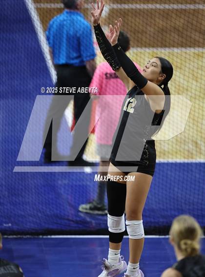 Thumbnail 3 in Battle Mountain vs. Mead (CHSAA 4A First Round) photogallery.