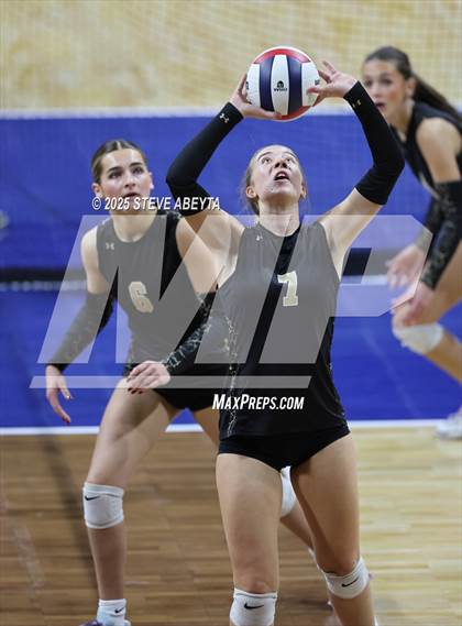 Thumbnail 1 in Battle Mountain vs. Mead (CHSAA 4A First Round) photogallery.