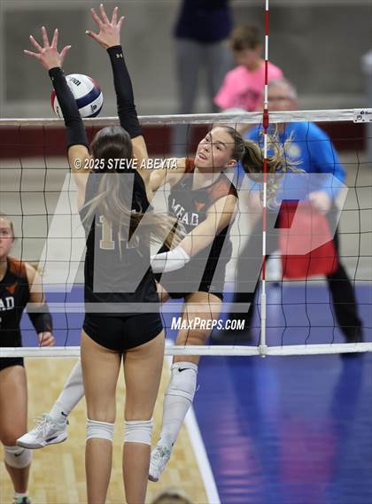 Thumbnail 3 in Battle Mountain vs. Mead (CHSAA 4A First Round) photogallery.