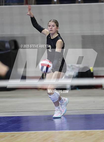 Thumbnail 3 in Battle Mountain vs. Mead (CHSAA 4A First Round) photogallery.