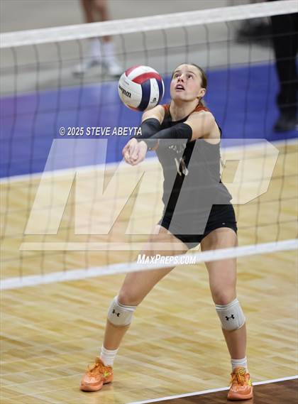 Thumbnail 3 in Battle Mountain vs. Mead (CHSAA 4A First Round) photogallery.