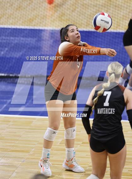 Thumbnail 3 in Battle Mountain vs. Mead (CHSAA 4A First Round) photogallery.