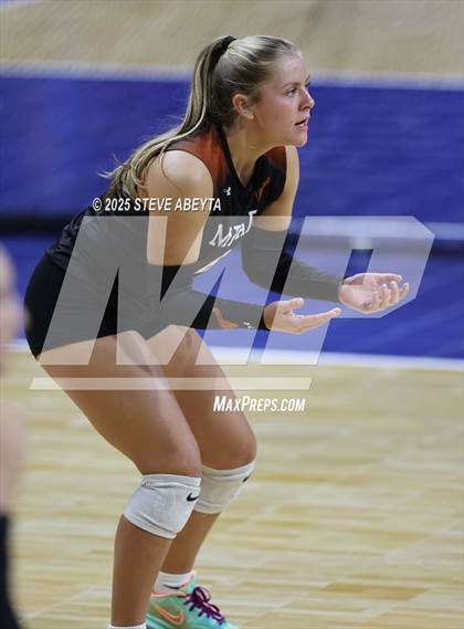 Thumbnail 3 in Battle Mountain vs. Mead (CHSAA 4A First Round) photogallery.