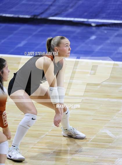 Thumbnail 3 in Battle Mountain vs. Mead (CHSAA 4A First Round) photogallery.