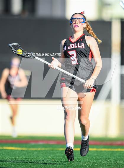Thumbnail 2 in Bishop's vs La Jolla photogallery.