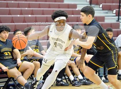 Thumbnail 2 in Bourgade Catholic vs The Meadows (Tarkanian Classic) photogallery.