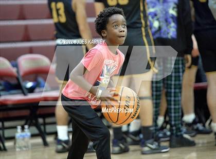 Thumbnail 2 in Bourgade Catholic vs The Meadows (Tarkanian Classic) photogallery.