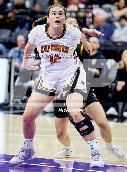 Thumbnail 1 in Whitney vs. Half Moon Bay (CIF State D4 Final) photogallery.