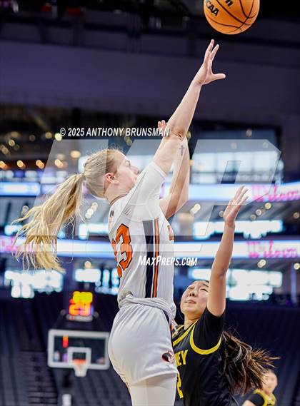 Thumbnail 2 in Whitney vs. Half Moon Bay (CIF State D4 Final) photogallery.