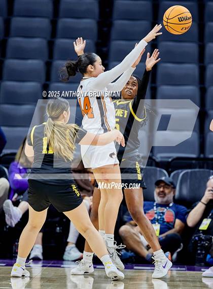 Thumbnail 2 in Whitney vs. Half Moon Bay (CIF State D4 Final) photogallery.