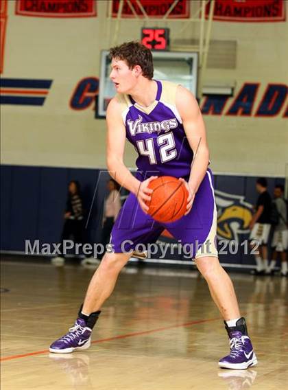 Thumbnail 2 in Valencia vs. Saugus (Chaminade Holiday Classic) photogallery.