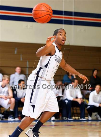 Thumbnail 2 in Valencia vs. Saugus (Chaminade Holiday Classic) photogallery.