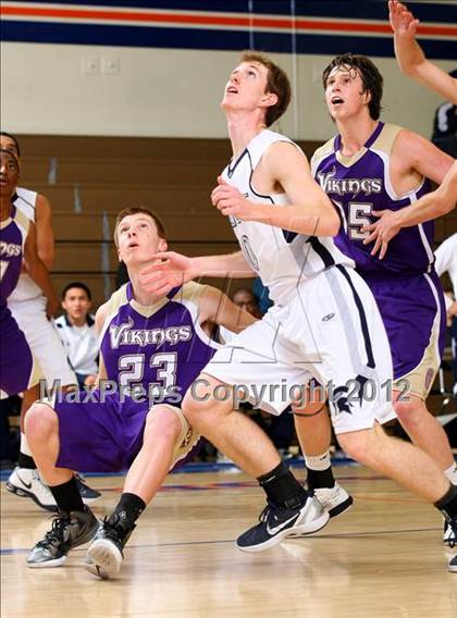 Thumbnail 3 in Valencia vs. Saugus (Chaminade Holiday Classic) photogallery.