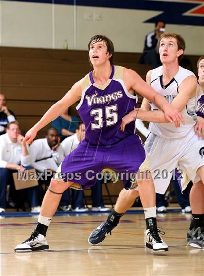 Thumbnail 1 in Valencia vs. Saugus (Chaminade Holiday Classic) photogallery.