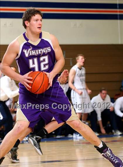 Thumbnail 2 in Valencia vs. Saugus (Chaminade Holiday Classic) photogallery.