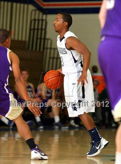 Thumbnail 2 in Valencia vs. Saugus (Chaminade Holiday Classic) photogallery.