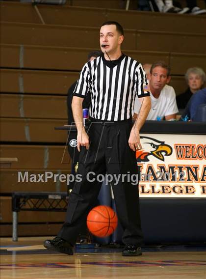 Thumbnail 1 in Valencia vs. Saugus (Chaminade Holiday Classic) photogallery.