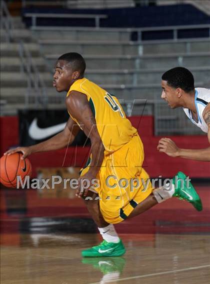 Thumbnail 3 in Madison @ Seguin (Thanksgiving Hoopfest) photogallery.