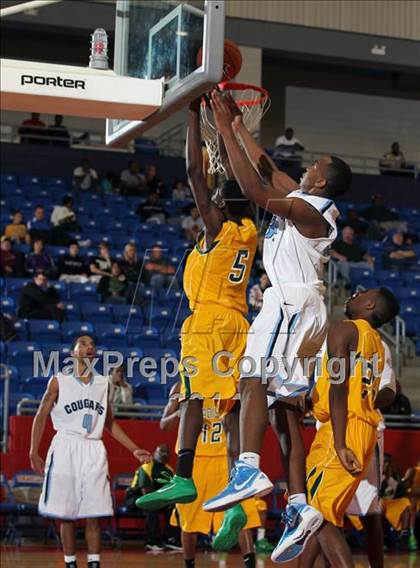Thumbnail 2 in Madison @ Seguin (Thanksgiving Hoopfest) photogallery.