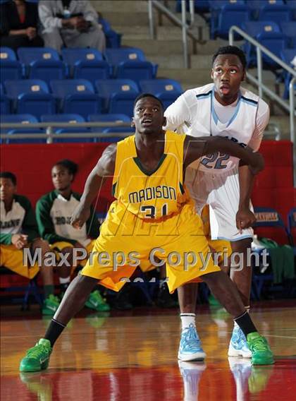 Thumbnail 1 in Madison @ Seguin (Thanksgiving Hoopfest) photogallery.