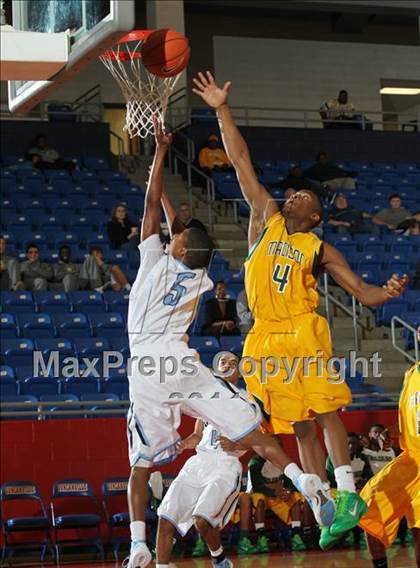 Thumbnail 2 in Madison @ Seguin (Thanksgiving Hoopfest) photogallery.