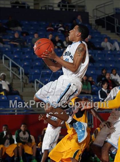 Thumbnail 3 in Madison @ Seguin (Thanksgiving Hoopfest) photogallery.