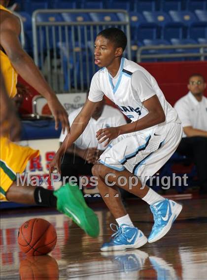 Thumbnail 2 in Madison @ Seguin (Thanksgiving Hoopfest) photogallery.