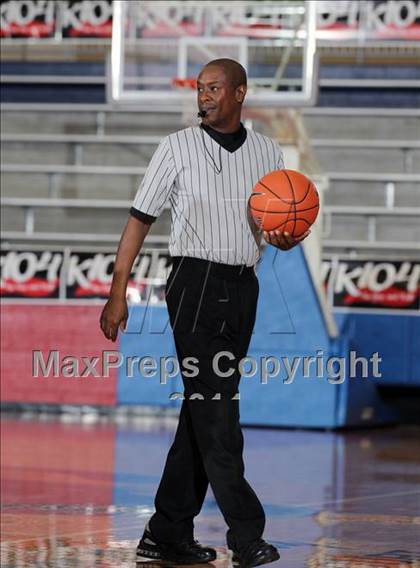 Thumbnail 3 in Madison @ Seguin (Thanksgiving Hoopfest) photogallery.