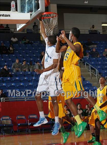 Thumbnail 1 in Madison @ Seguin (Thanksgiving Hoopfest) photogallery.