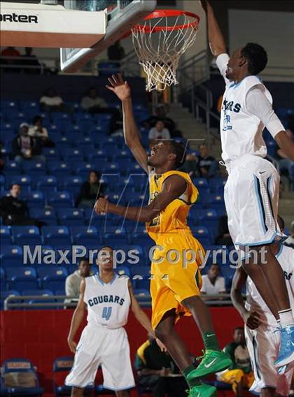 Thumbnail 2 in Madison @ Seguin (Thanksgiving Hoopfest) photogallery.