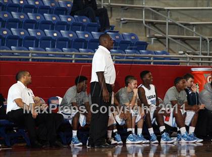 Thumbnail 1 in Madison @ Seguin (Thanksgiving Hoopfest) photogallery.
